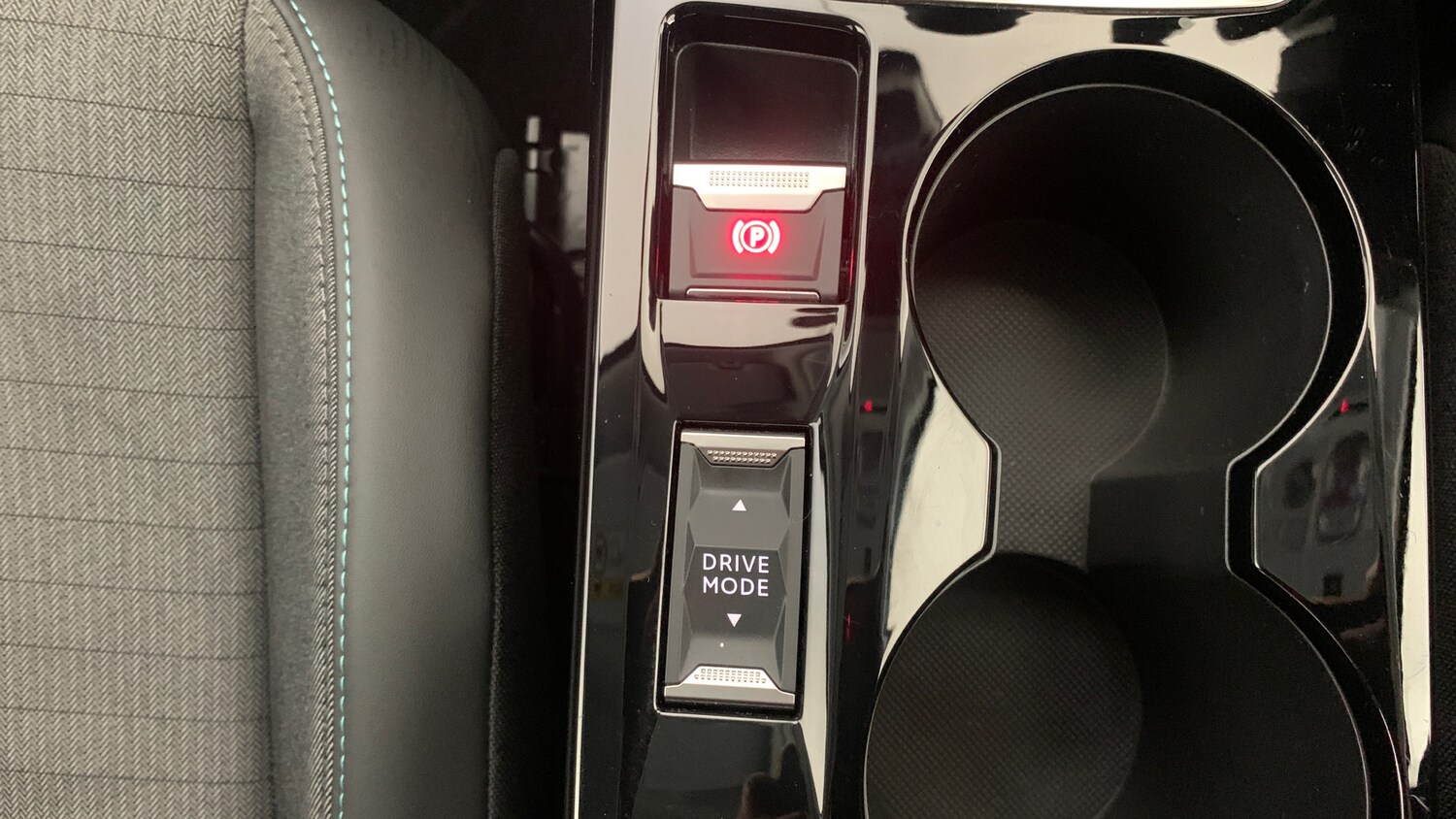 Used Peugeot 2008 2022 for sale - 76033025: Photo 31