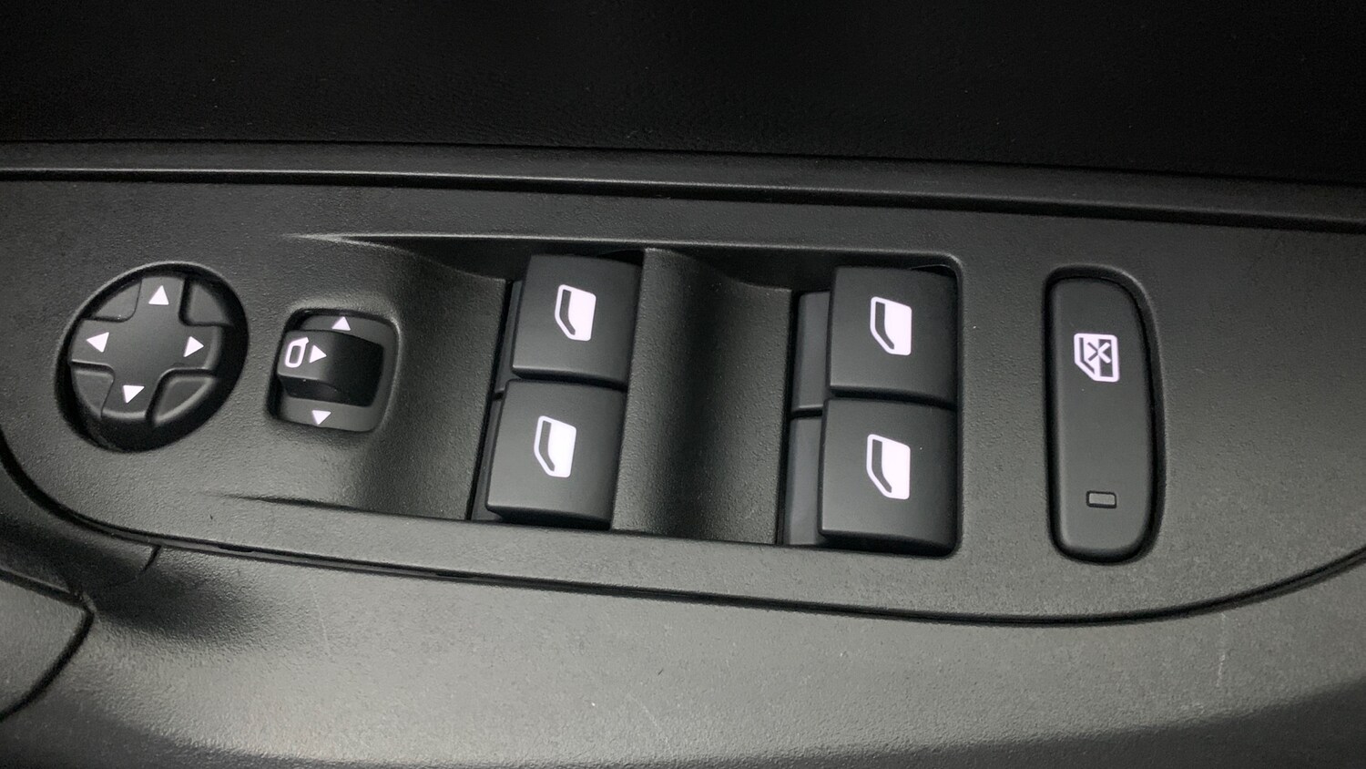 Used Peugeot 2008 2022 for sale - 76033025: Photo 37