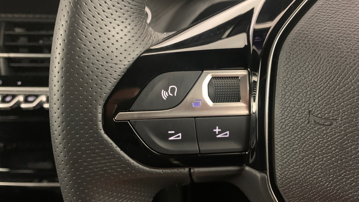 Used Peugeot 2008 2024 for sale - 77412818: Photo 19