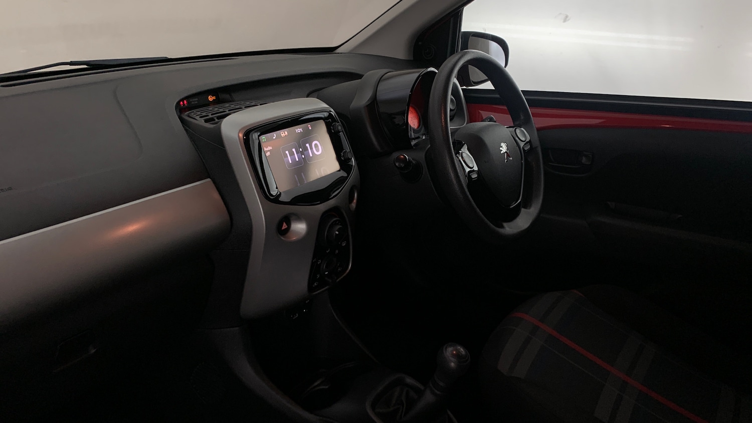Used Peugeot 108 2015 for sale - 76927427: Photo 2