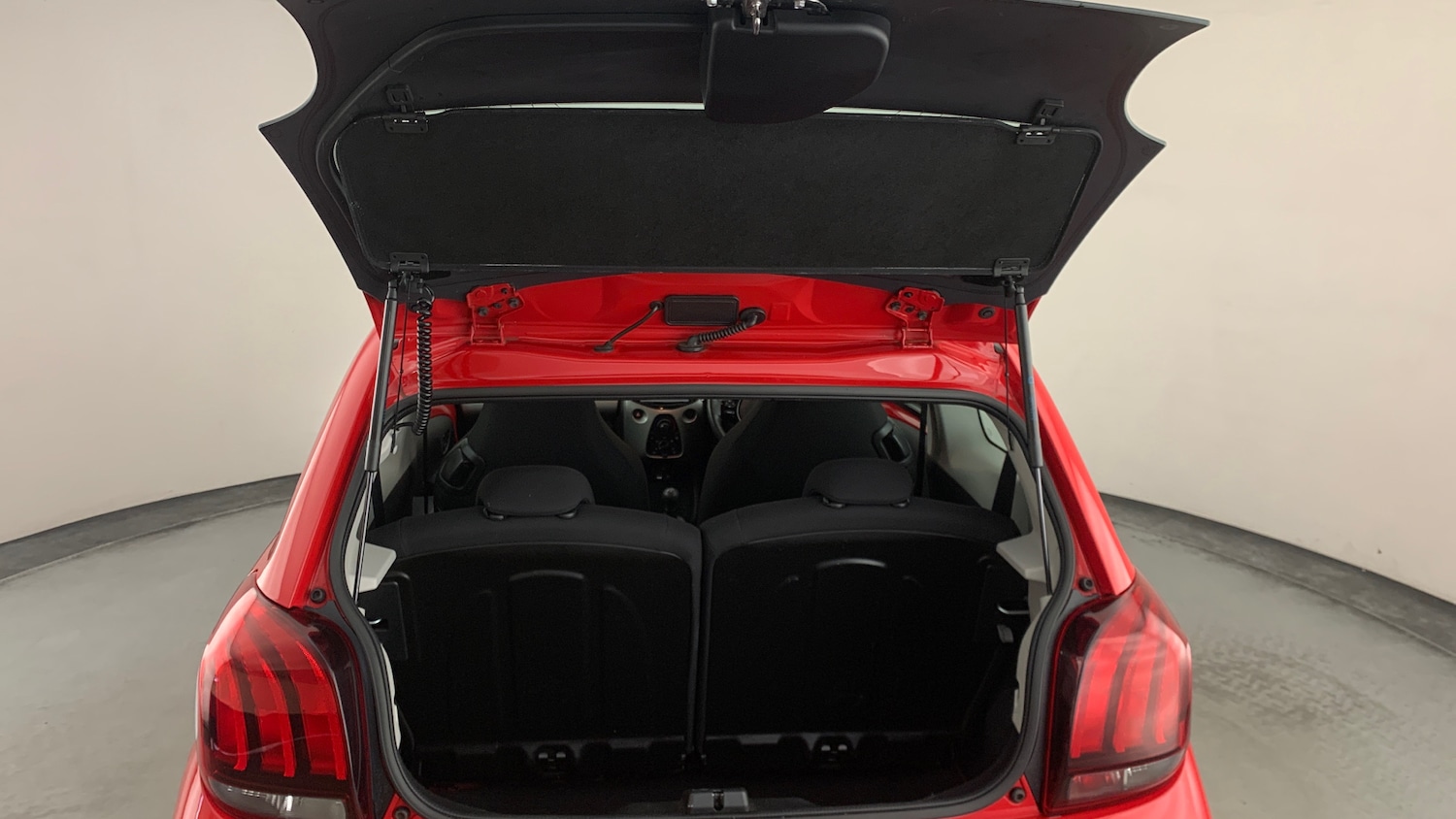 Used Peugeot 108 2015 for sale - 76927427: Photo 5