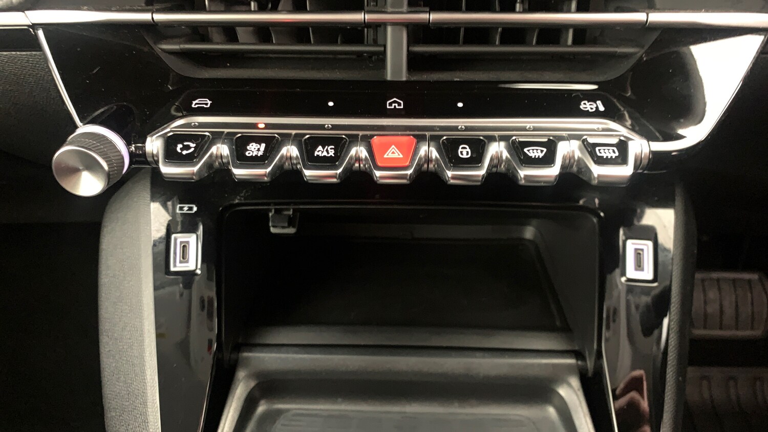 Used Peugeot 208 2024 for sale - 77057673: Photo 33