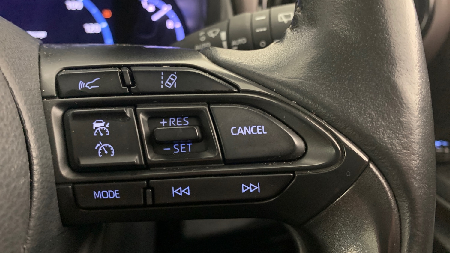 Used Toyota Yaris Cross 2023 for sale - 77098806: Photo 19