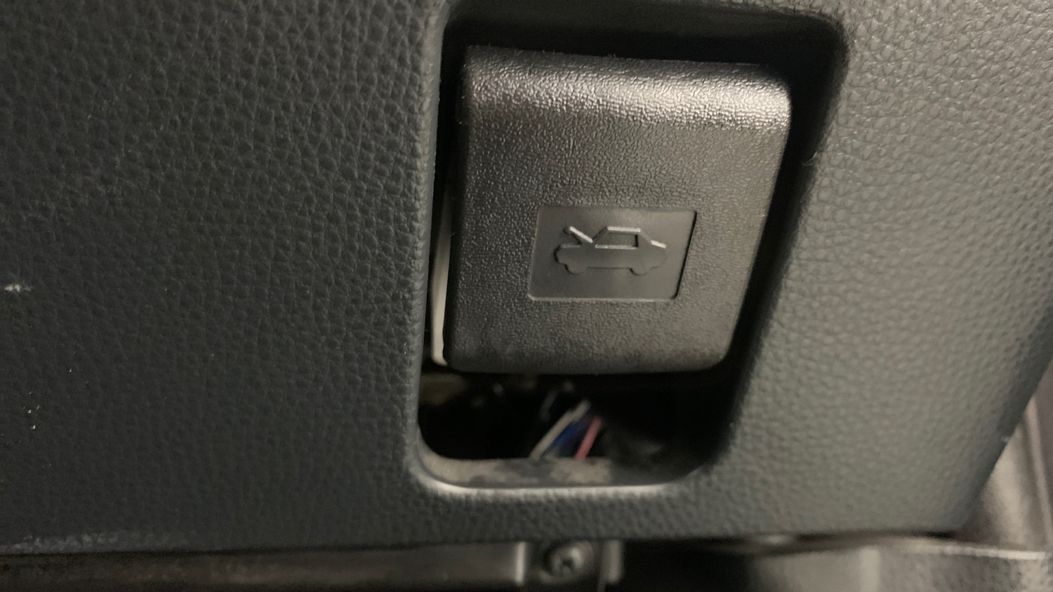 Used Toyota Yaris Cross 2023 for sale - 77098806: Photo 45