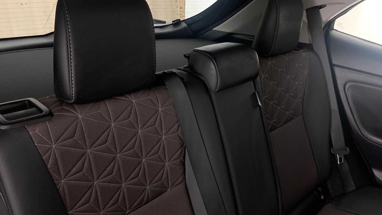 Used Toyota Yaris Cross 2023 for sale - 77098806: Photo 8