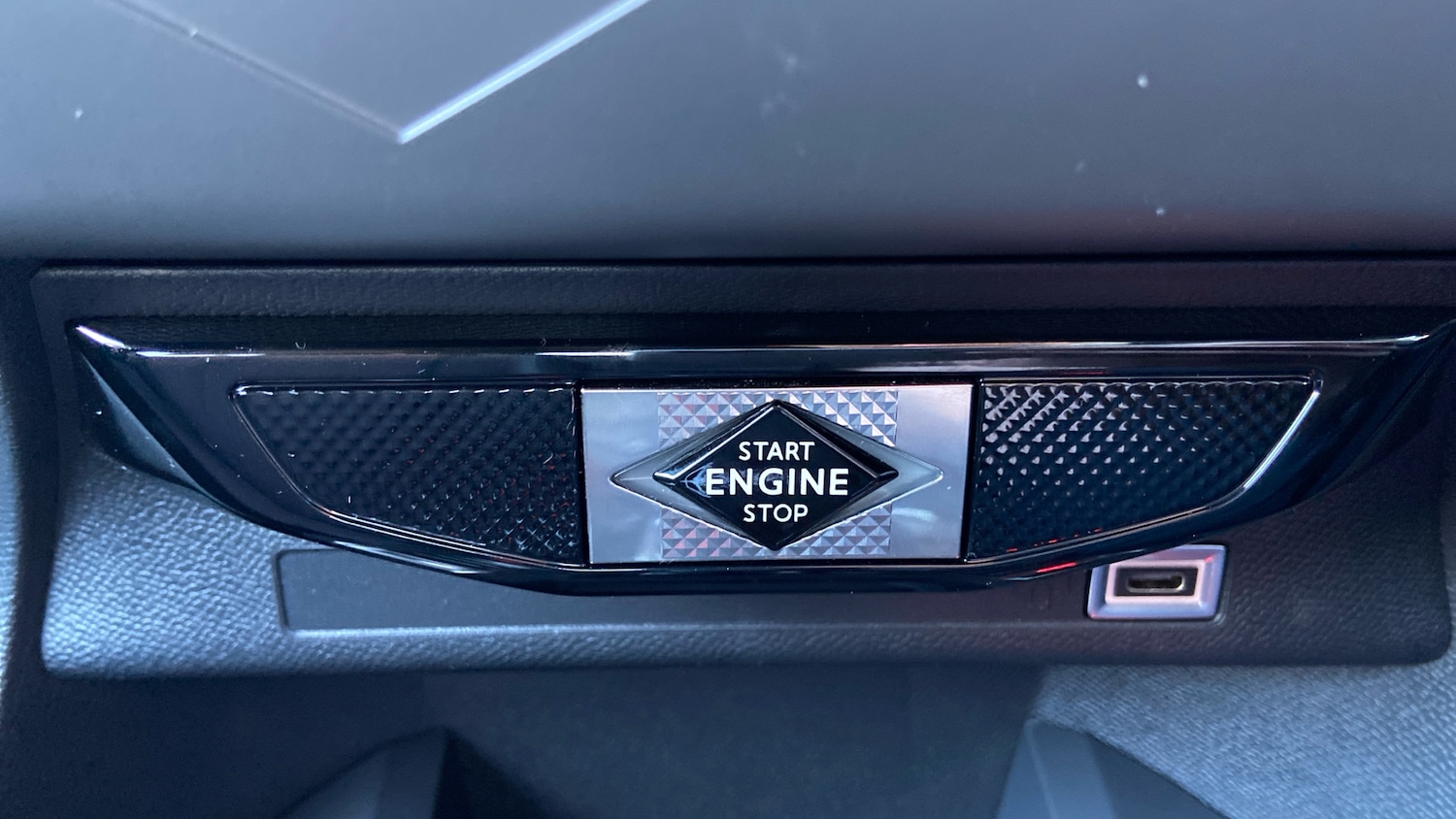 Used DS Automobiles DS 3 2025 for sale - 76803279: Photo 36