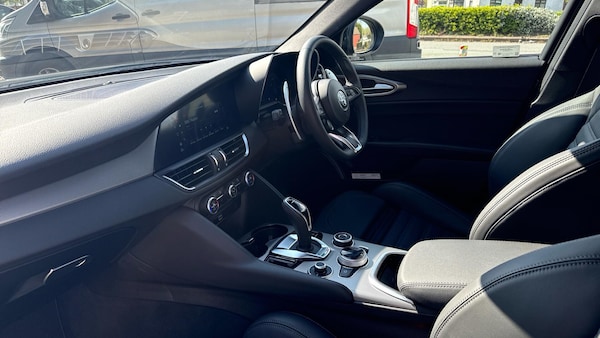 Used Alfa Romeo Giulia 2025 for sale - 75579300: Photo 2