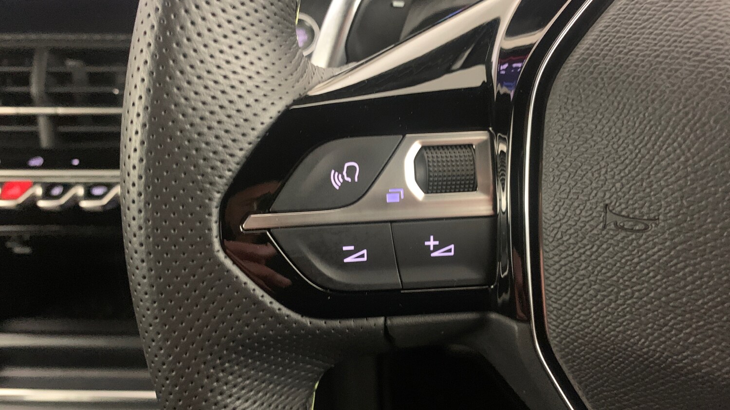 Used Peugeot 2008 2024 for sale - 76123569: Photo 19