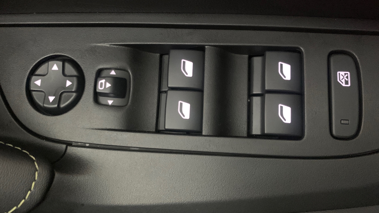 Used Peugeot 2008 2024 for sale - 76123569: Photo 36