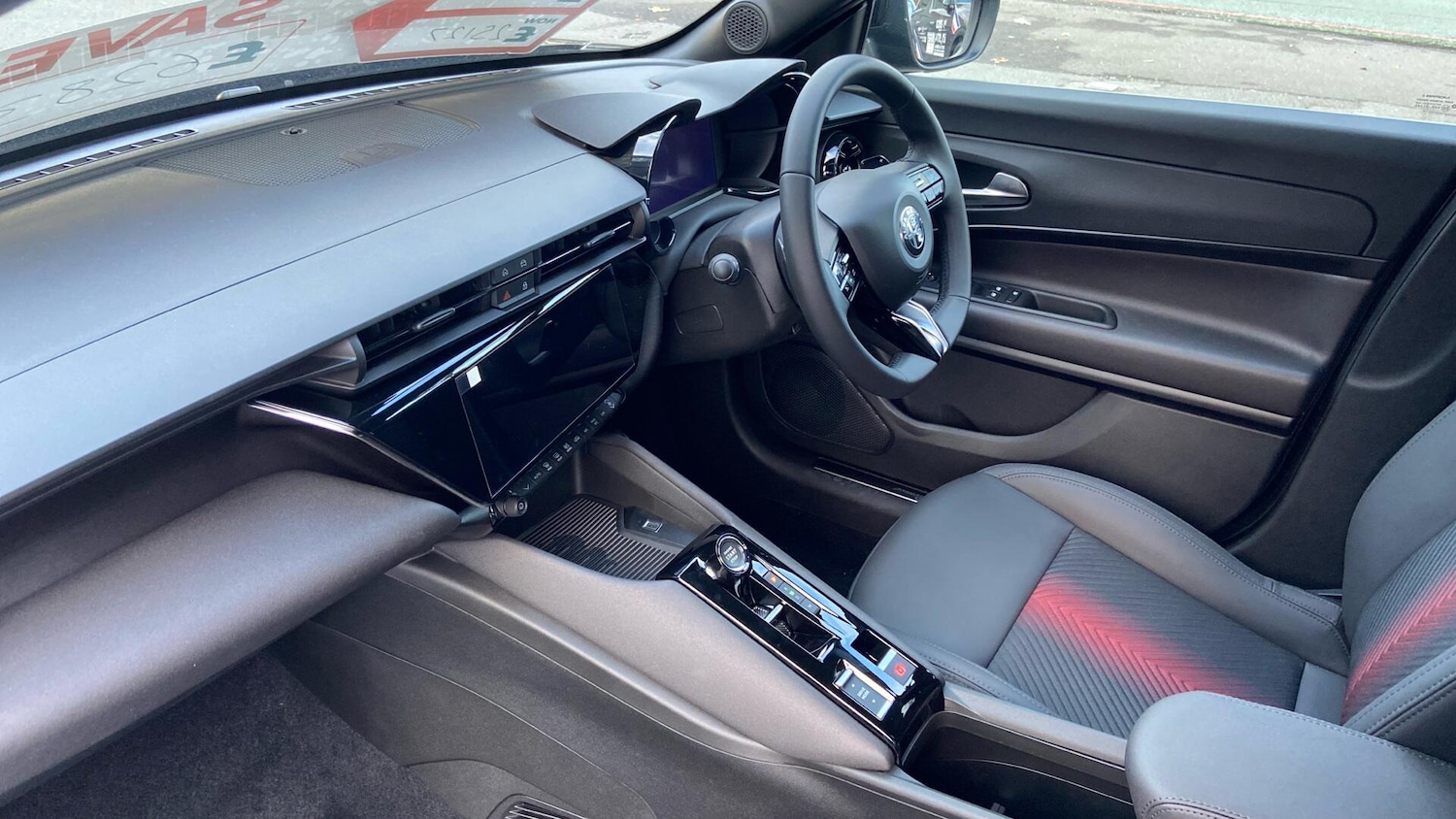 Used Alfa Romeo Junior 2025 for sale - 76574263: Photo 23