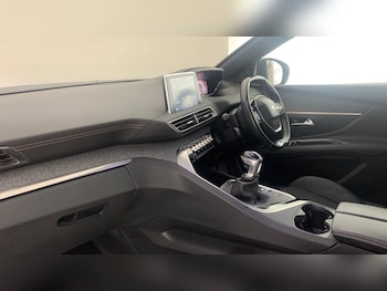 Used Peugeot 3008 2019 for sale - 76139377: Photo 2