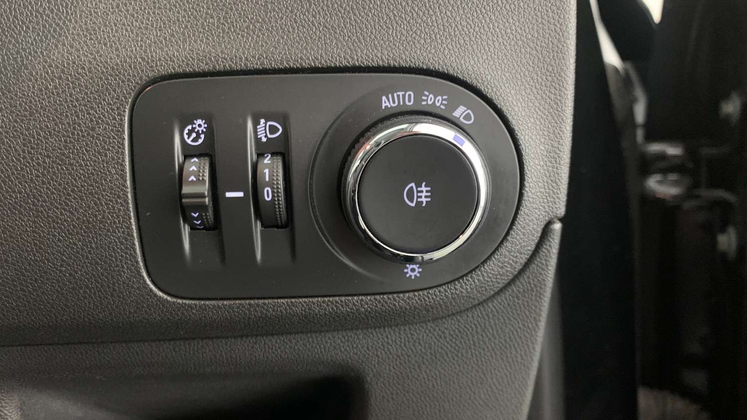 Used Vauxhall Crossland 2021 for sale - 76702979: Photo 21