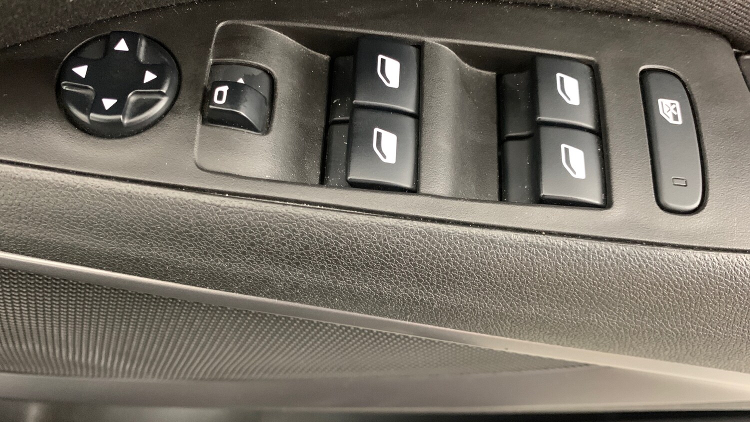 Used Vauxhall Crossland 2021 for sale - 76702979: Photo 40