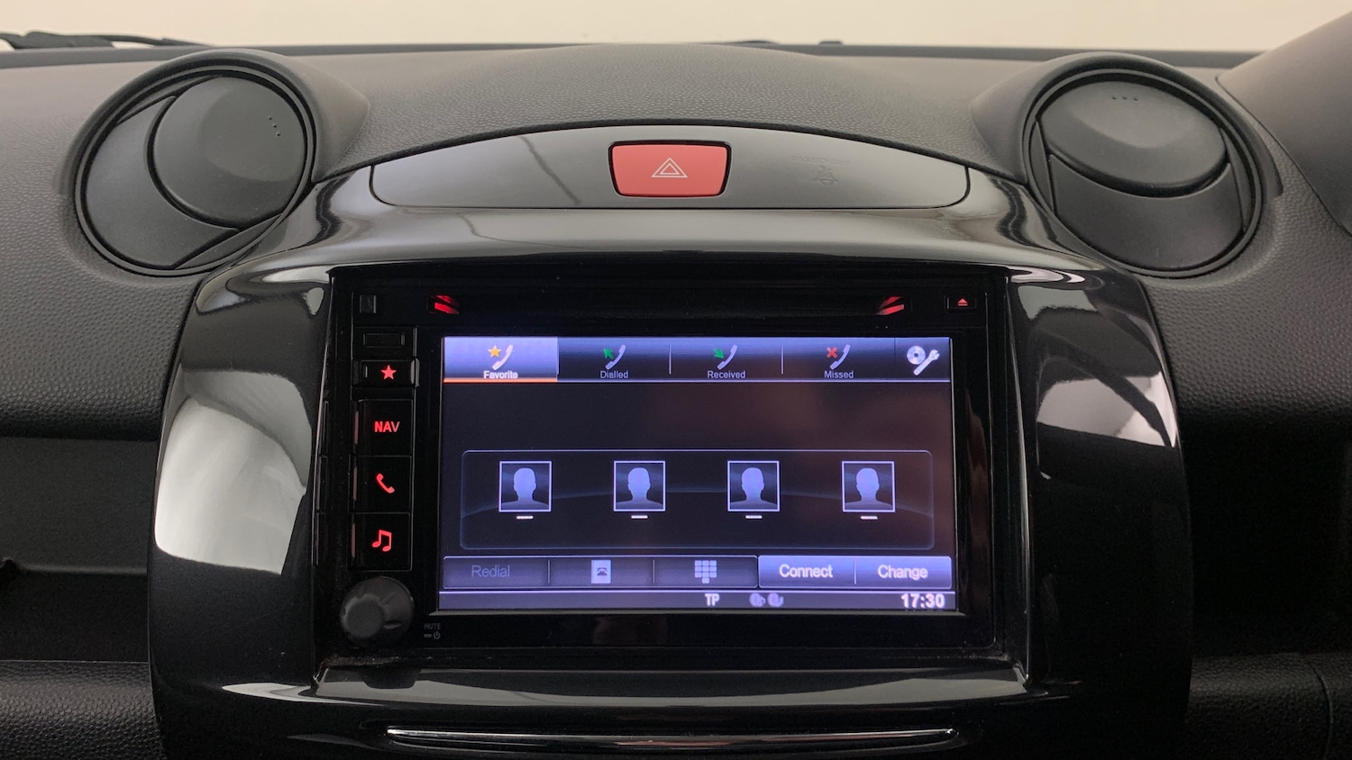 Used Mazda Mazda2 2014 for sale - 76866816: Photo 11