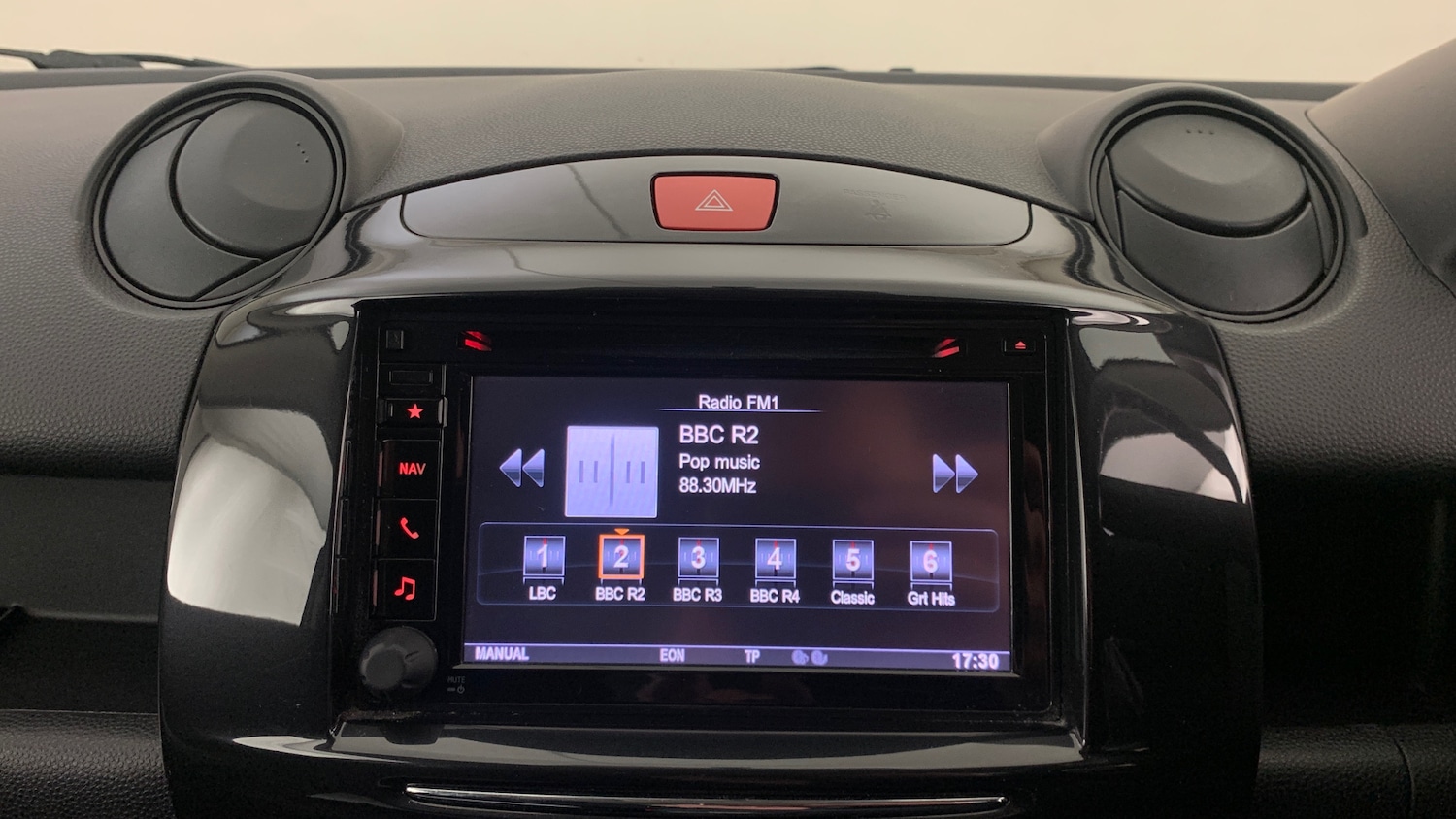 Used Mazda Mazda2 2014 for sale - 76866816: Photo 24