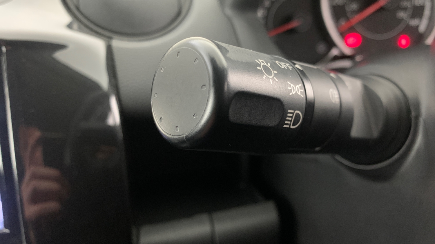 Used Mazda Mazda2 2014 for sale - 76866816: Photo 33