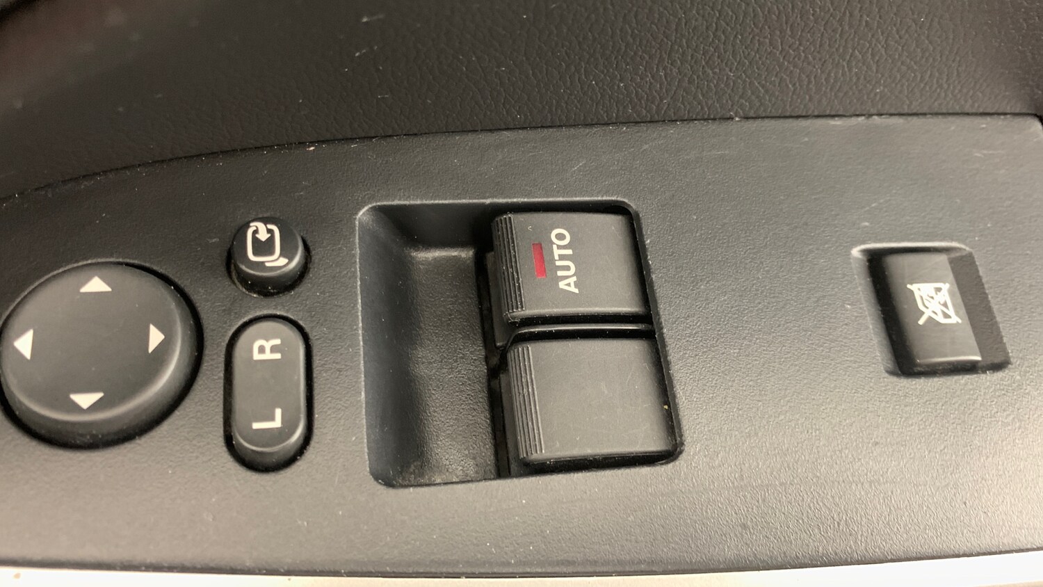 Used Mazda Mazda2 2014 for sale - 76866816: Photo 38