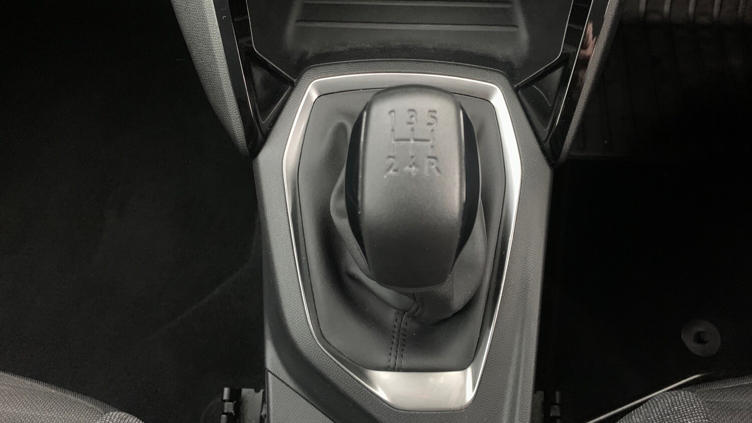 Used Peugeot 208 2023 for sale - 76787633: Photo 32