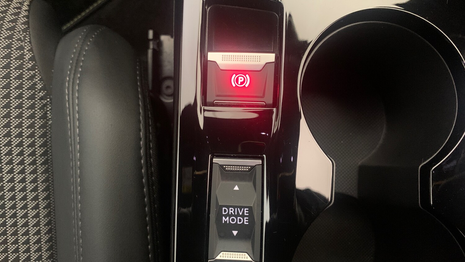 Used Peugeot 208 2023 for sale - 76190383: Photo 31