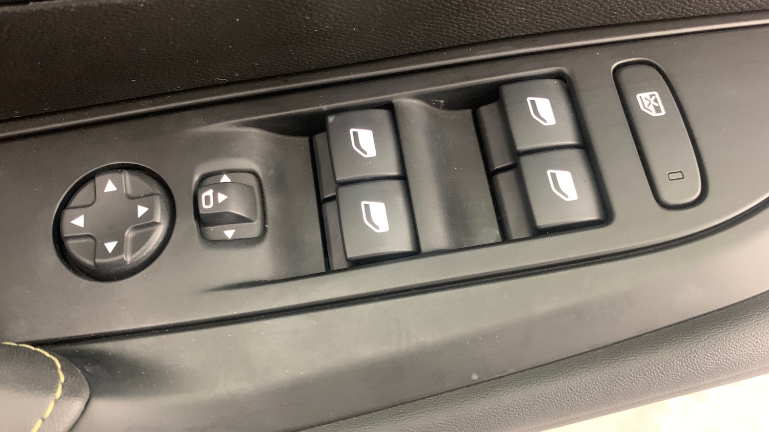 Used Peugeot 208 2023 for sale - 76190383: Photo 36