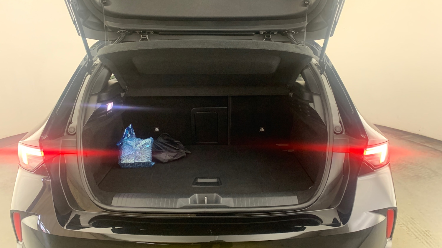 Used Vauxhall Astra 2023 for sale - 77799667: Photo 5