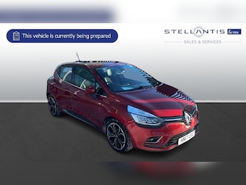 Used Renault Clio 2017 for sale - 77098815: Photo