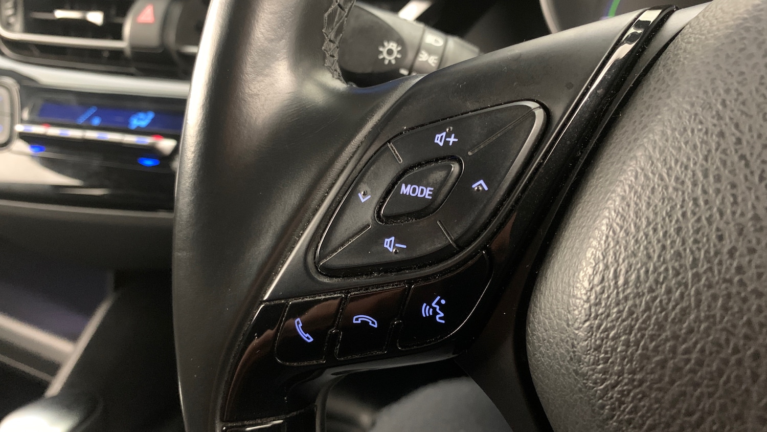 Used Toyota C-HR 2019 for sale - 77659625: Photo 19