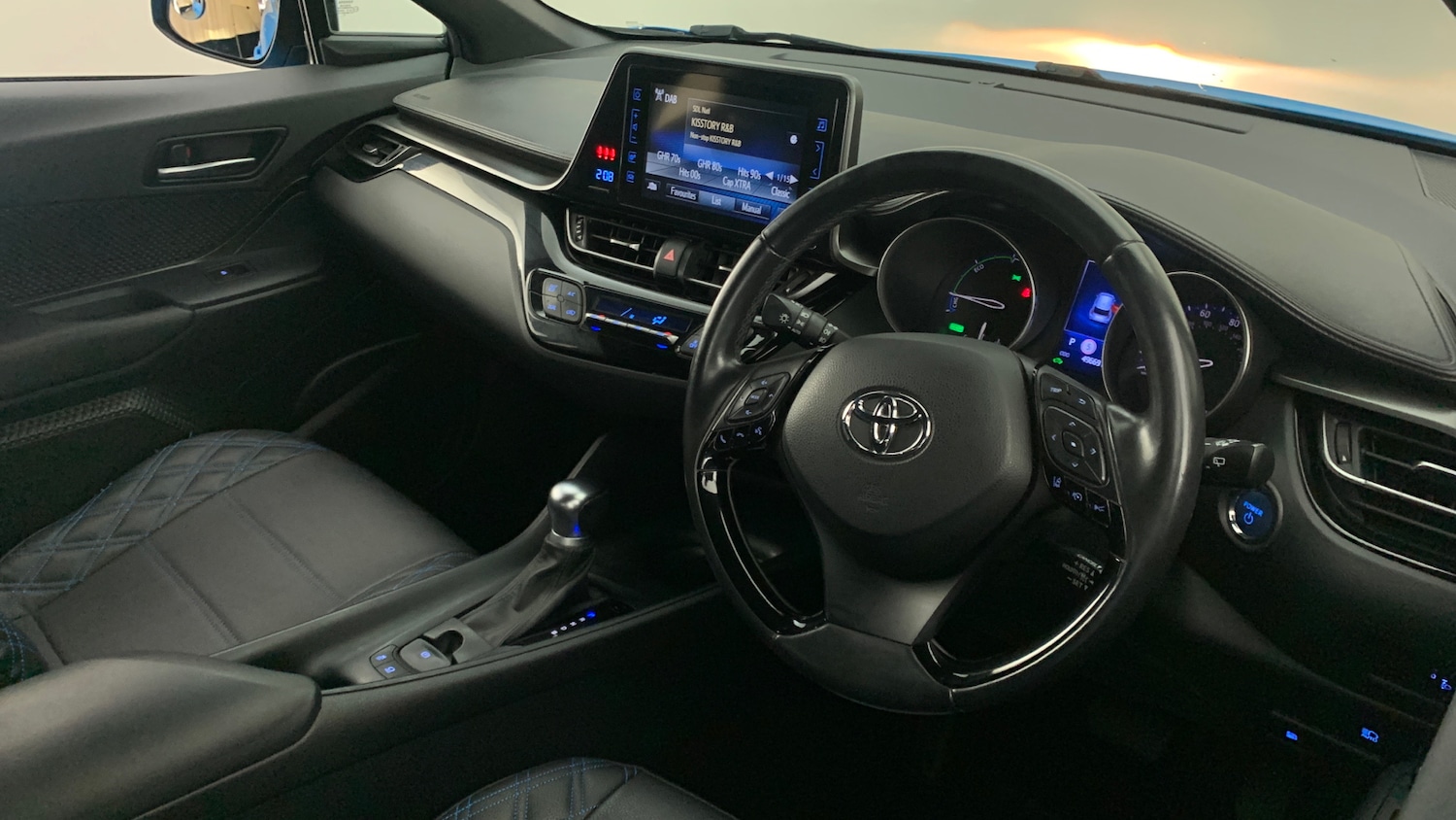 Used Toyota C-HR 2019 for sale - 77659625: Photo 45