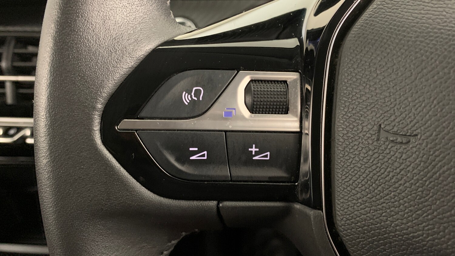 Used Peugeot 208 2023 for sale - 78186309: Photo 18