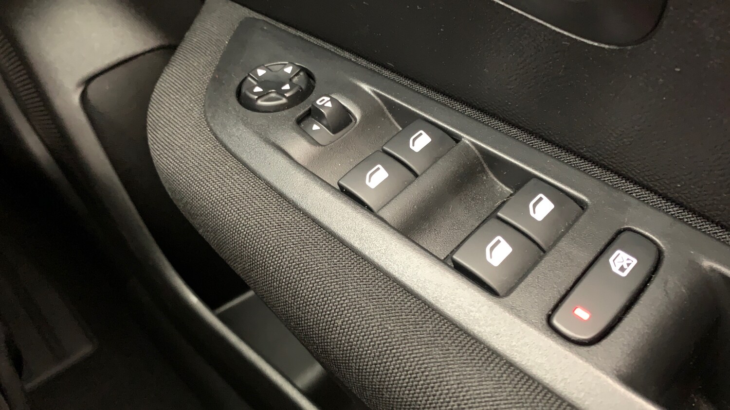 Used Peugeot 208 2023 for sale - 78186309: Photo 39