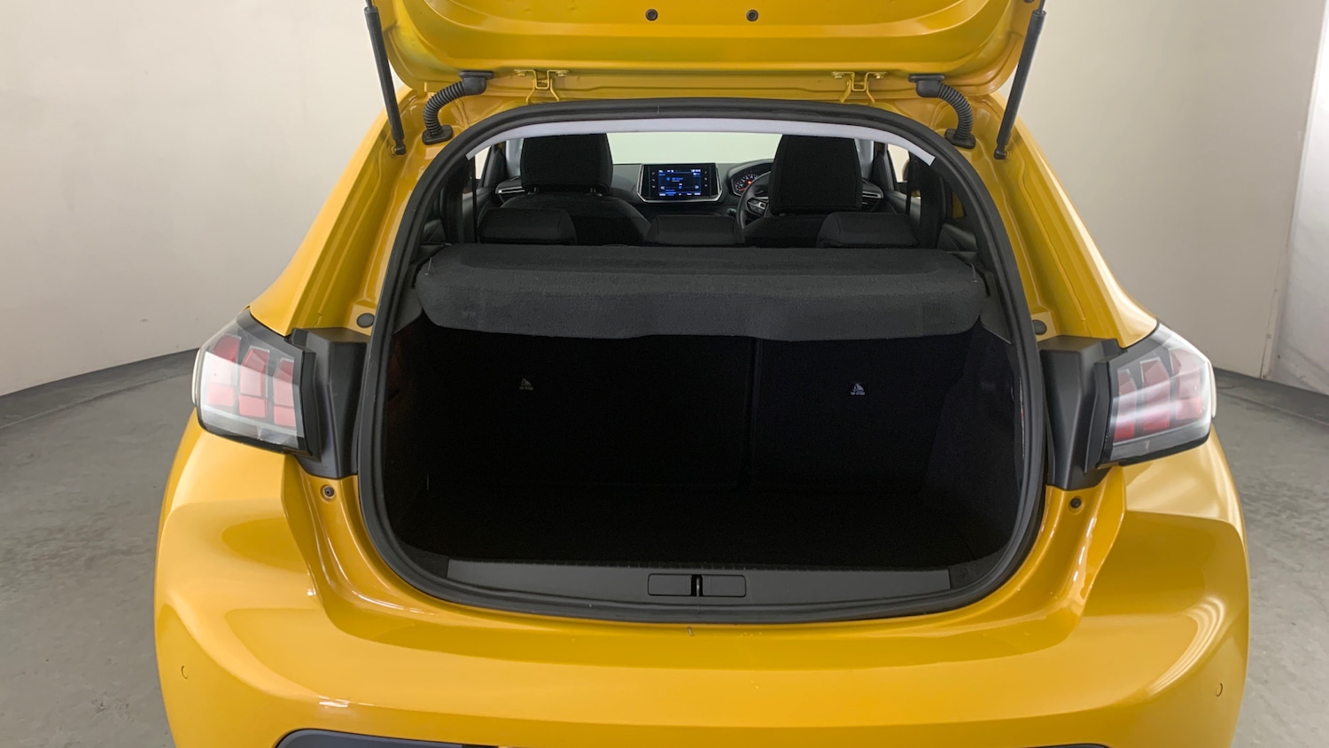 Used Peugeot 208 2023 for sale - 78186309: Photo 5