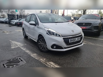 Used Peugeot 208 2018 for sale - 77346179: Photo