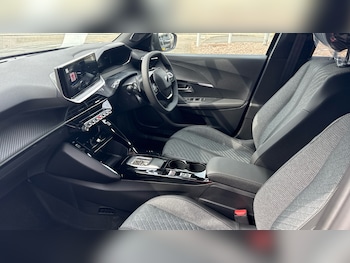 Used Peugeot 2008 2025 for sale - 75590351: Photo