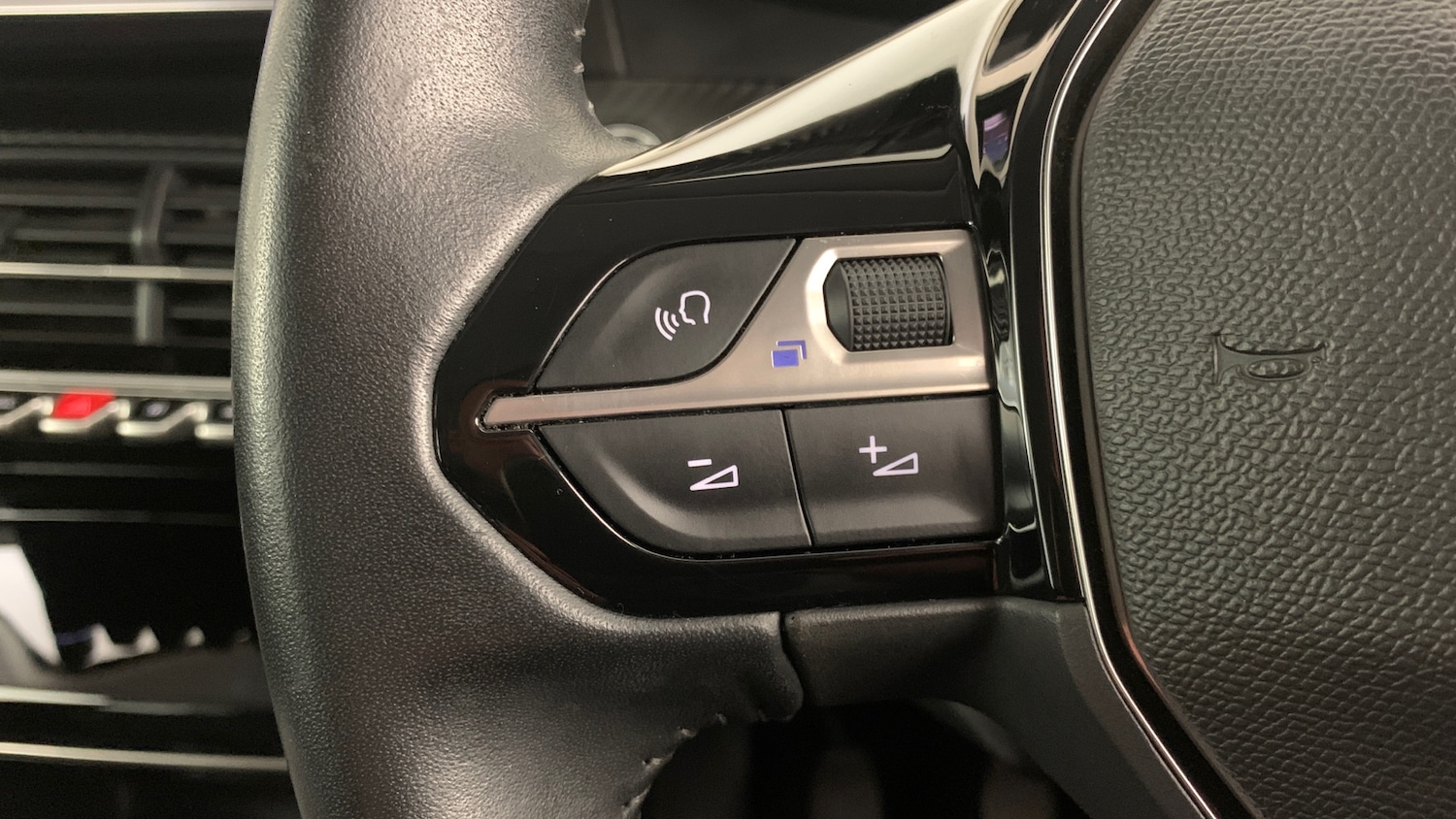 Used Peugeot 208 2020 for sale - 76937159: Photo 19