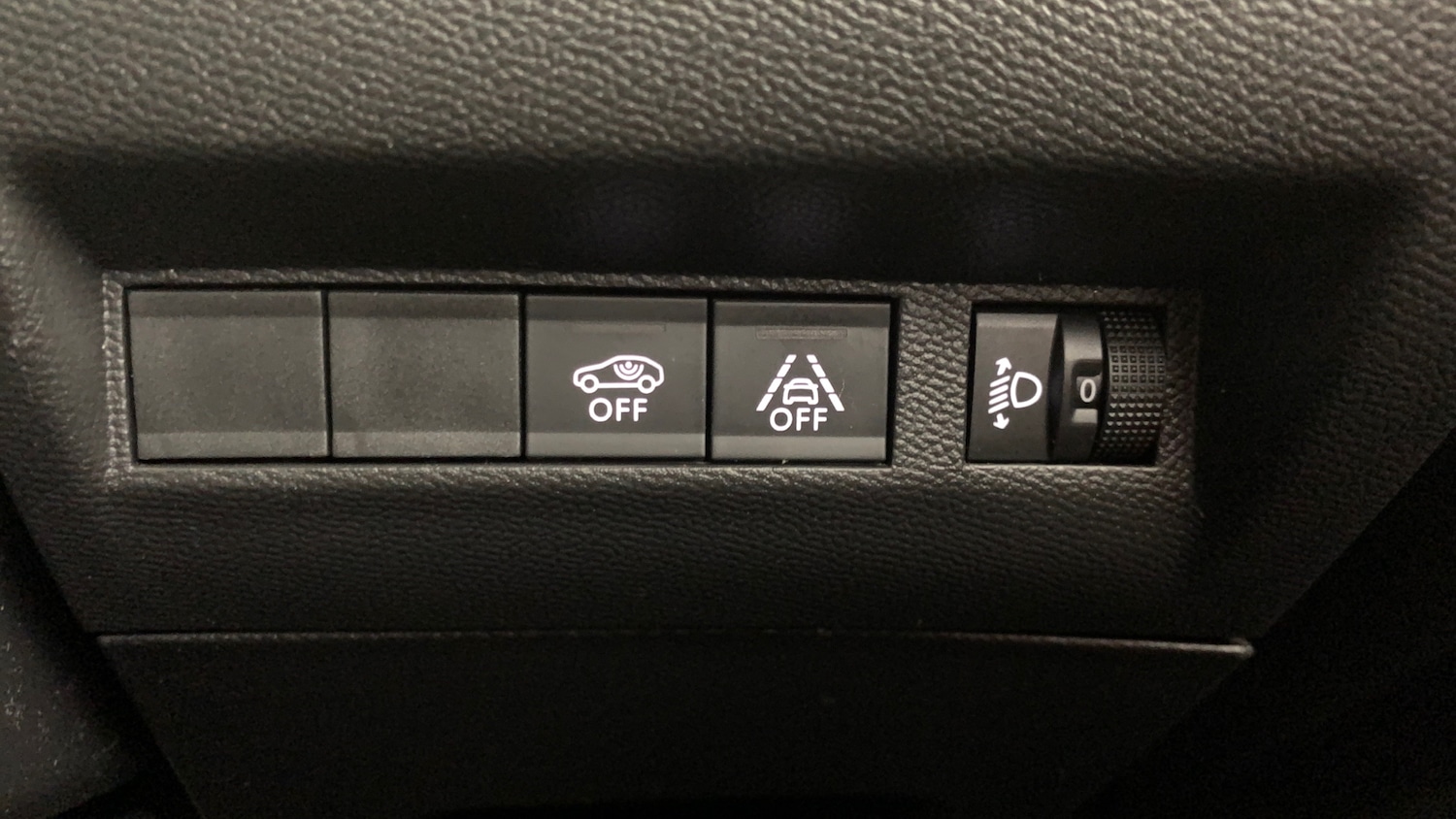 Used Peugeot 208 2020 for sale - 76937159: Photo 20