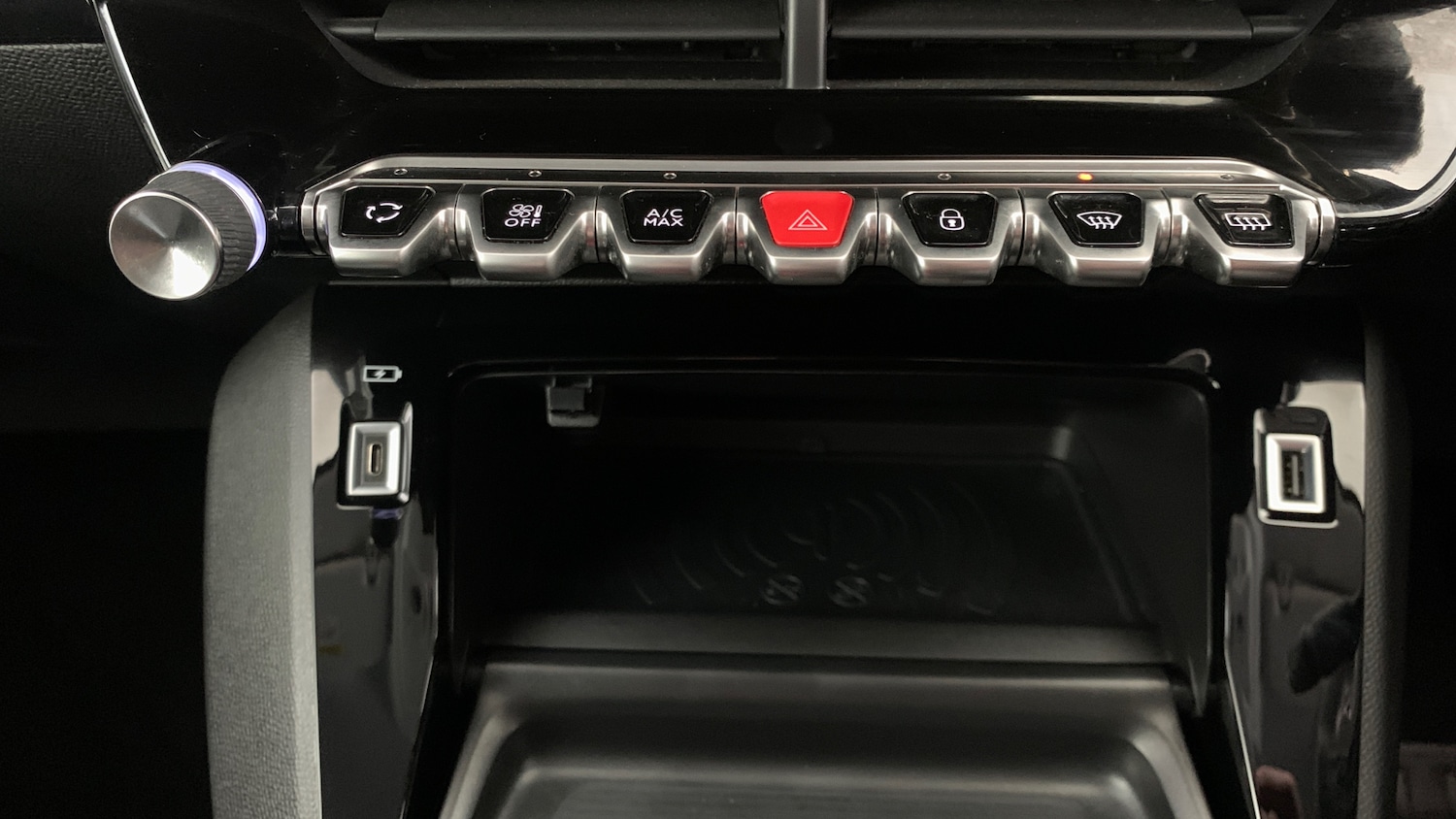 Used Peugeot 208 2020 for sale - 76937159: Photo 30