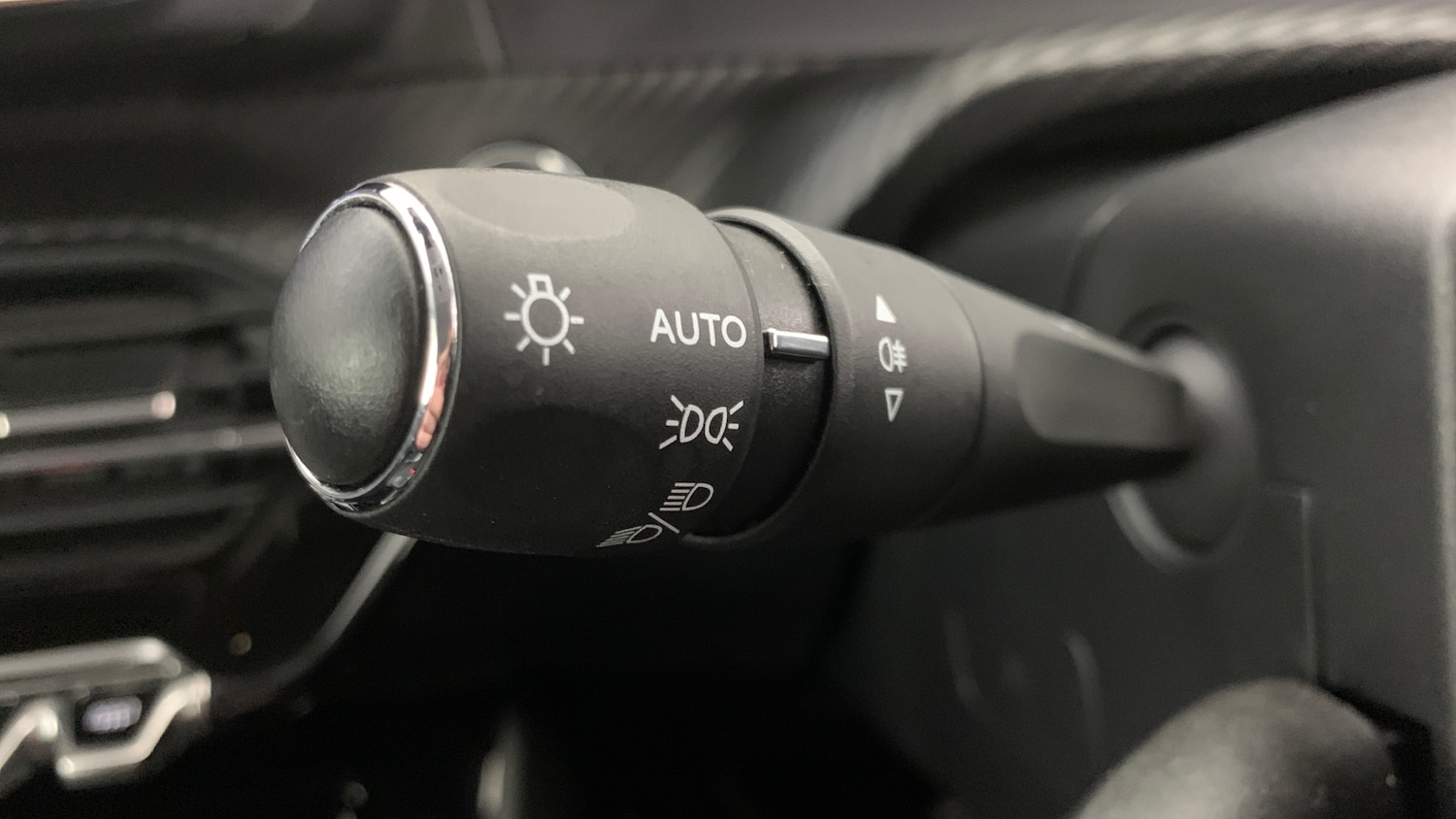 Used Peugeot 208 2020 for sale - 76937159: Photo 38