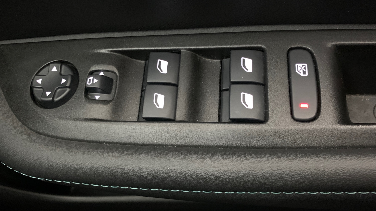 Used Peugeot 208 2020 for sale - 76937159: Photo 41