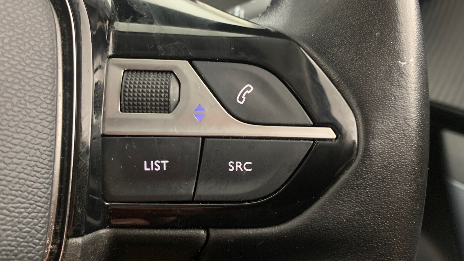 Used Peugeot 2008 2020 for sale - 77706042: Photo 20