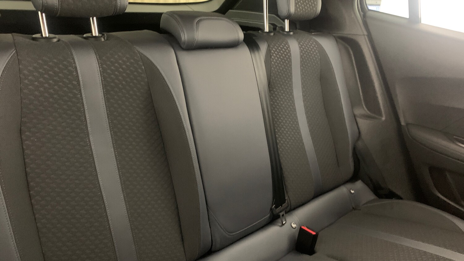 Used Peugeot 2008 2020 for sale - 77706042: Photo 8