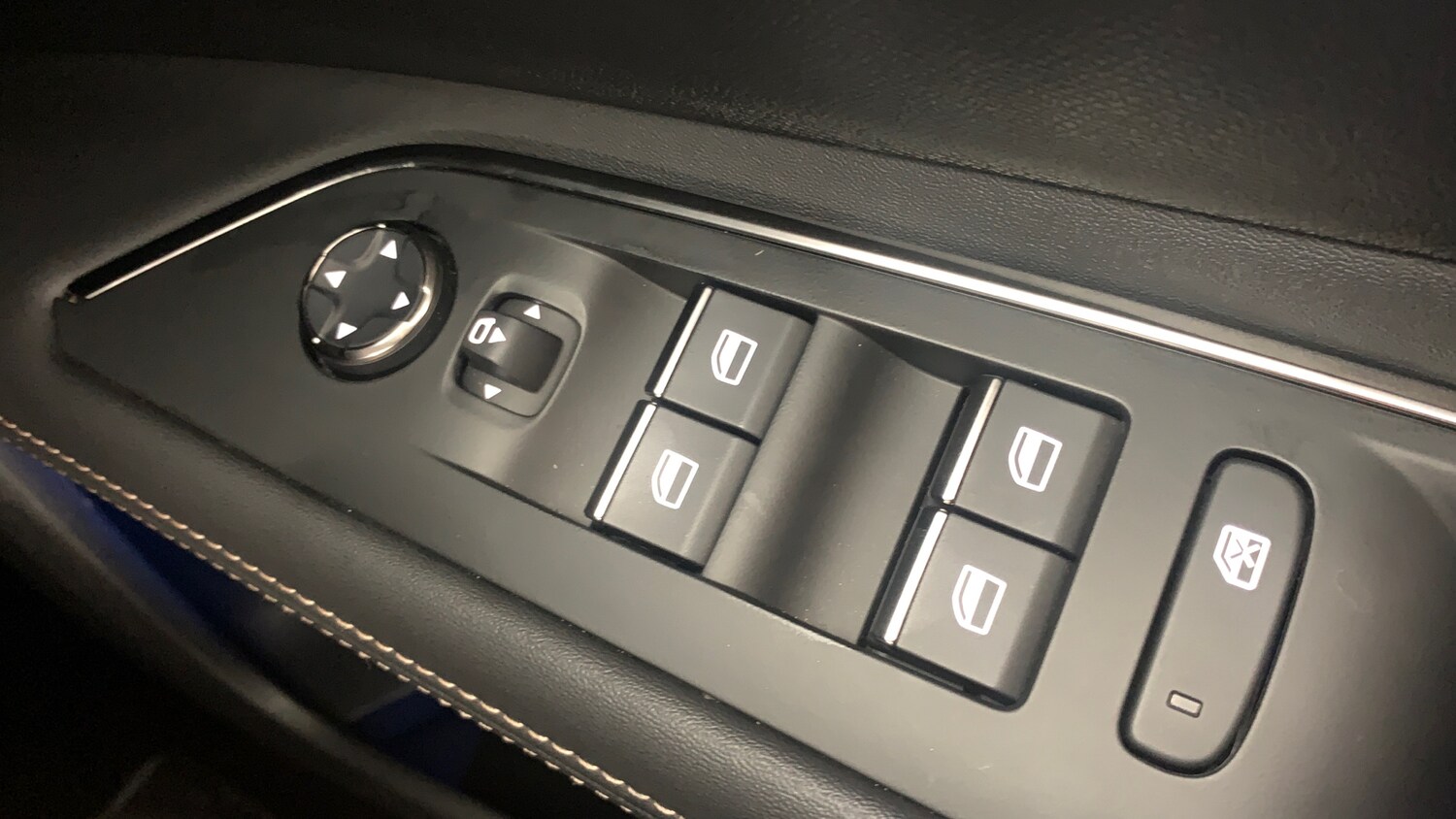 Used Peugeot 3008 2022 for sale - 77840611: Photo 39