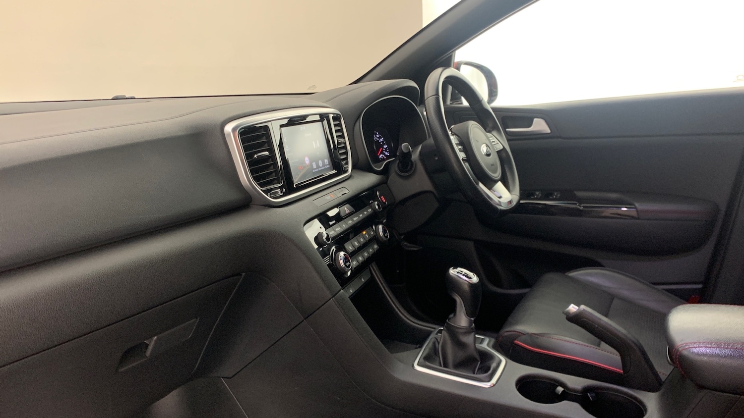 Used Kia Sportage 2020 for sale - 76110304: Photo 2