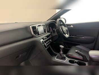 Used Kia Sportage 2020 for sale - 76110304: Photo 2