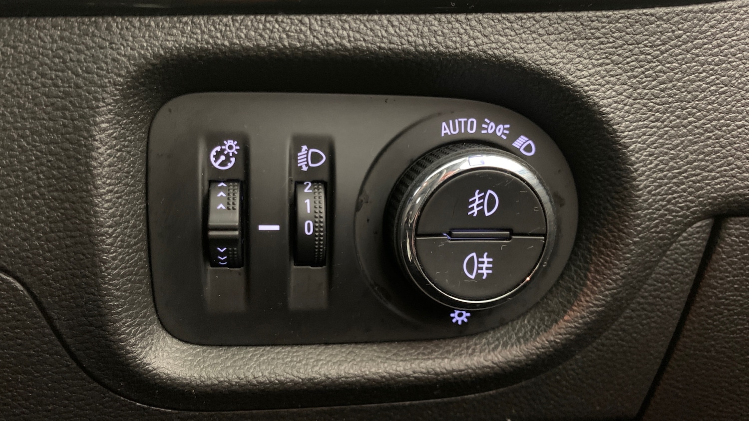 Used Vauxhall Astra 2018 for sale - 77176167: Photo 21