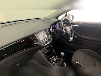 Used Vauxhall Astra 2018 for sale - 77176167: Photo