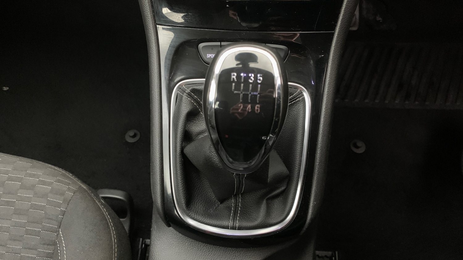 Used Vauxhall Astra 2018 for sale - 77176167: Photo 32