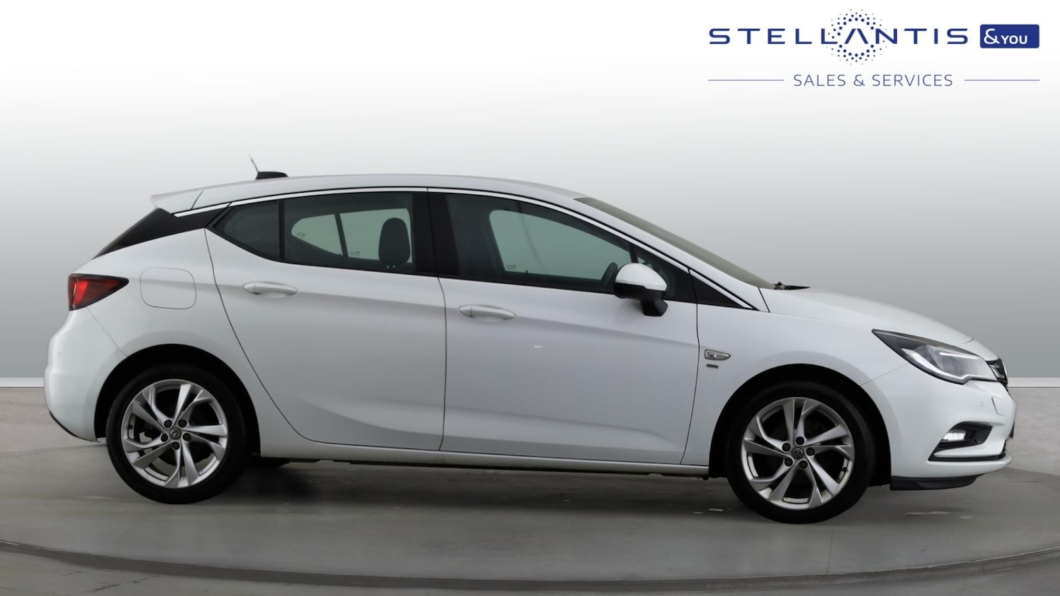 Used Vauxhall Astra 2018 for sale - 77176167: Photo 5