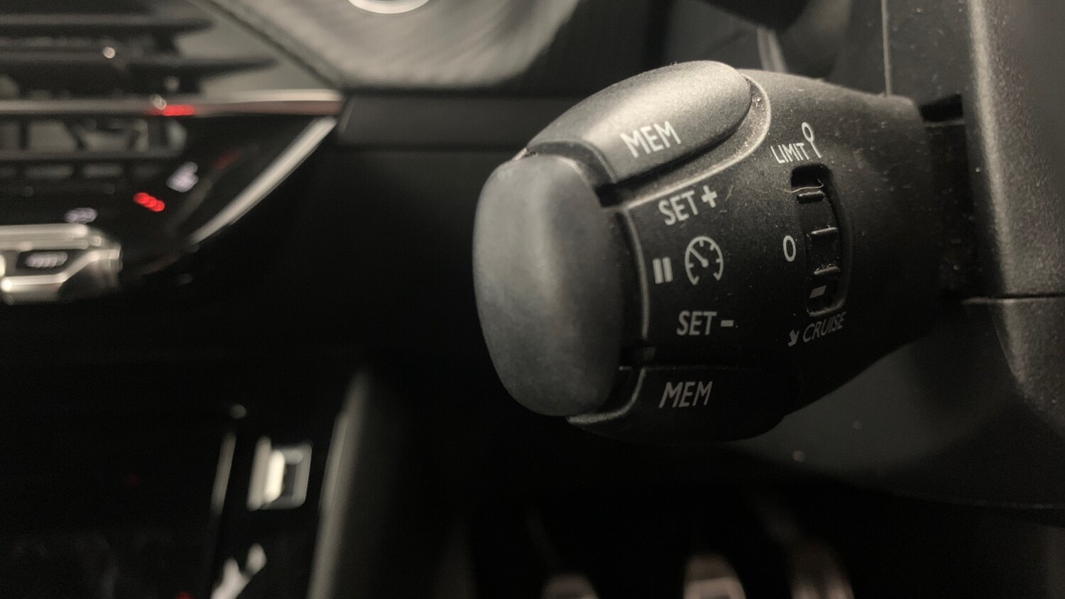 Used Peugeot 2008 2022 for sale - 78186318: Photo 41