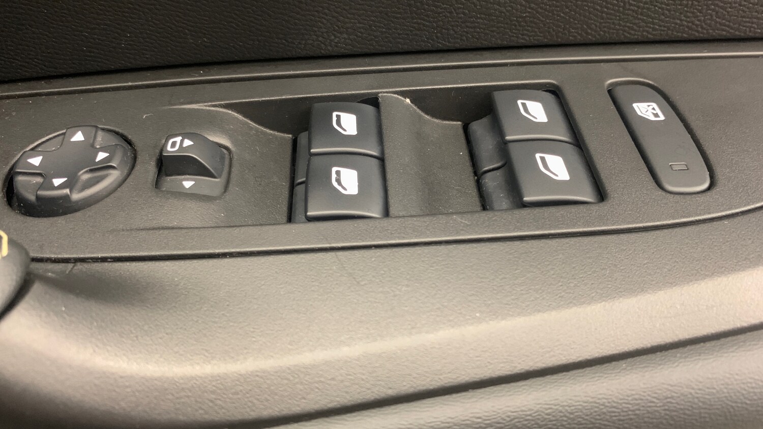 Used Peugeot 2008 2022 for sale - 78186318: Photo 42