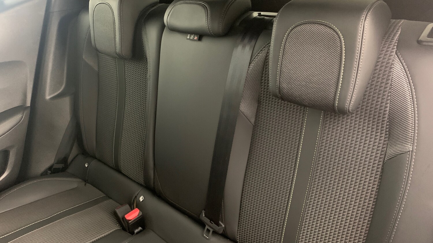 Used Peugeot 2008 2022 for sale - 78186318: Photo 8